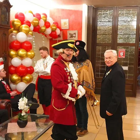 Eifeler Hof - Ihr Restaurant Fuer Genussmomente In فندق مبيت وإفطار 3*