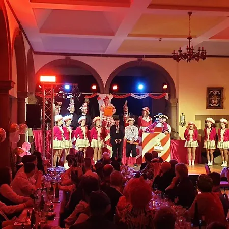فندق مبيت وإفطار Eifeler Hof - Ihr Restaurant Fuer Genussmomente In Kyllburg